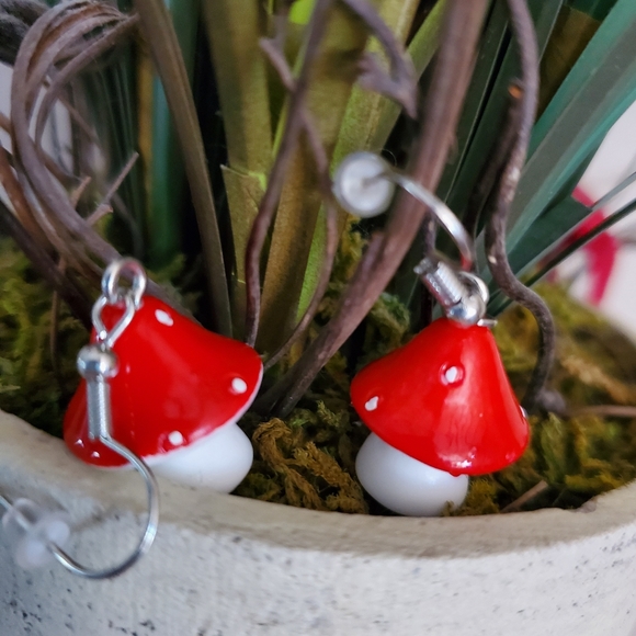 Red Mushroom Earrings - Picture 3 of 10